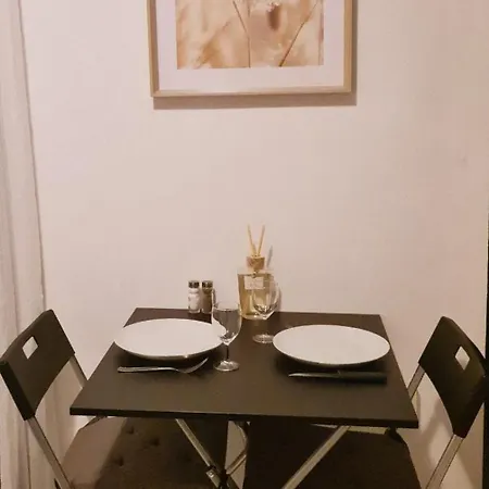 Au Pied De Montmartre Dans Avec Gardien Et De Surveillance Apartment Paris